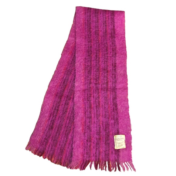 CUSHENDALE WOOLLEN MILLS Fuschia Boucle Striped Woven Mohair Scarf - Picture 6 of 6